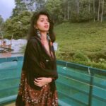 Harija Instagram - Vinai thaandi varuvayaaa? Naan varuvean unakaga😘 @amar_theinfinity_e