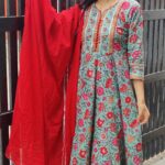 Harija Instagram - Halamathi habibooo....dance dance ... @niraivu_boutique very nice dress thank u... #harija #arabhikuthu #arabikuthu #halamathihabibo #dance