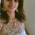 Harija Instagram - Sila songs yen pudikuthunu theriyathu.. athu maari thaan idhuvum ❤️ Costume - @nethiri_couture