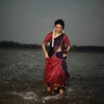 Harija Instagram - Water series 🌊 @amar_theinfinity_e @charukesh_m R u guys happy now Pc - @weddingtales_prabu Mua - @abi_makeup_artist Costume - @nethiri_couture #dance #water #love