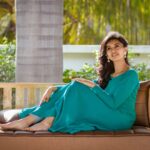 Harija Instagram – காற்றுக்குள்ளே
வாசம் போல வந்தாய்
எனக்குள் நீ காட்டுக்குள்ளே
மழையை போலே அட
உனக்குள் நான்
மாறாதே மண்ணோடு
என்றுமே மழை வாசம்
நெஞ்சோடு உன்னை போல்
தீராதே கண்ணோடு எங்குமே
உயிரீரம் எப்போதும் என்னை
போல் என்னை போல்

Pc – @nishaanthshiva 
Mua – @abi_makeup_artist 

#shoot #bts #feel #love #happy #work #trend #new