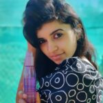 Harija Instagram – #ad 
Winter gets your hair frizzy? To manage health & hair together in winter gets to be tough process & I let this loreal blow dry serum to take care of my hair. It works the best!
#getstyledwithamazon.