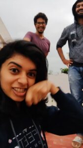 Harija Instagram - Hahahhaa.... I just randomly did this..... The so called blooper...😂😂😂😂 

Sutruvean🔫🔪🗡️💣🤯

@amar_theinfinity_e @charukesh_m 

U guys r the best😍