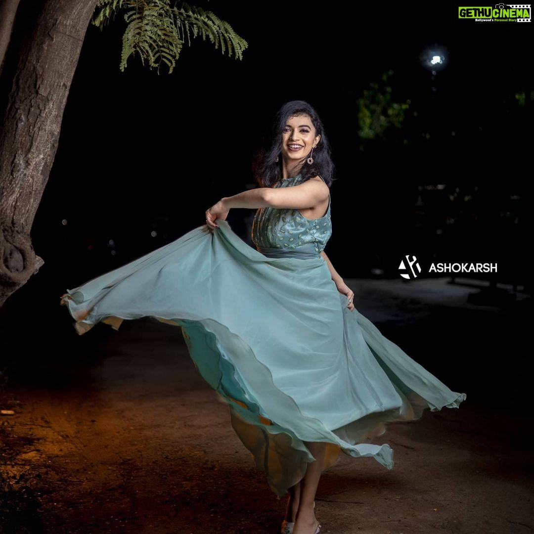 Harija Instagram - Swirl it ....Pastel shades r ma favourite thing now .... One superb shoot with one amazing team❤️ Costume - @shyn_fascino @fascinodresses_by_shyn Mua - @shiny_mua Photography - @ashokarsh #photoshoot #harija #pastelshades #green