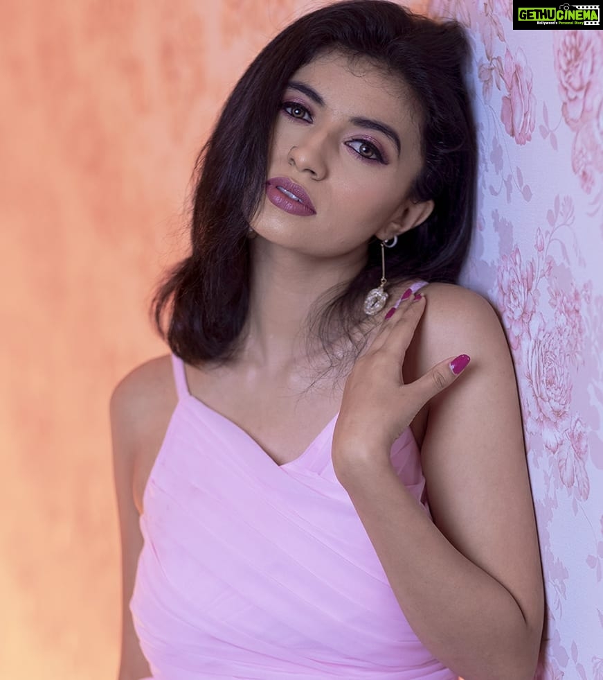 Harija Instagram - The pastel pink is reverberating the beauty... And @shiny_mua your work is just like u..... A reflection of pure art and perfection Costume - @shyn_fascino @fascinodresses_by_shyn Mua - @shiny_mua Photography - @ashokarsh