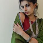 Harija Instagram - #Ad Bought this amazing brass design traditional necklace set recently. As you see it fits effortlessly on my traditional wear & I am totally loving this subtle look. Quality is so perfect & it's totally worth every penny spent.♥️ #AmazonGreatIndianFestival #AGIF #amazonfinds #getstyledwithamazon