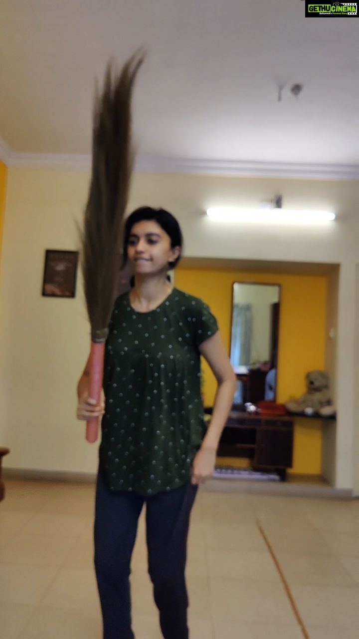 Harija - 104.2K Likes - Naa Pannala Daw web series as been released in our YouTube channel Thiruvilaiyaadal ... Plz do check and let us know❤️ ......
And try doing a video related to ur naa Pannala Daw moment... And tag me with #naapannaladaw hashtag
Thank u ❤️