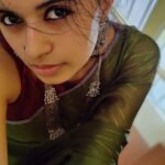 Harija Instagram – Stare thru the lens📸

How did I even miss this pic🙄… 

#harija