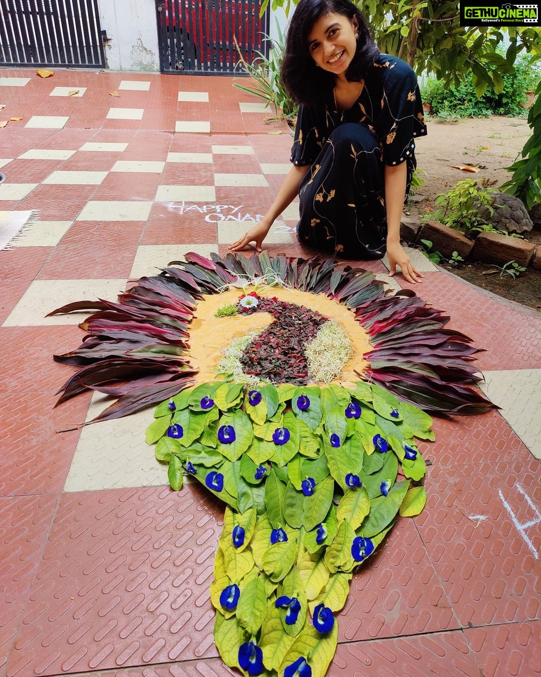 Harija - 80K Likes - Did these with flowers and leaves from my Garden. I was upset that I didn't have any flowers.. then the artist in me slapped me with a string of ideas 😅
Happy Onam 🌷❇️🏵️🌸
Make the Most out of Everything
Adapt, Improvise, Overcome👍😍
#onam #flowers🌸