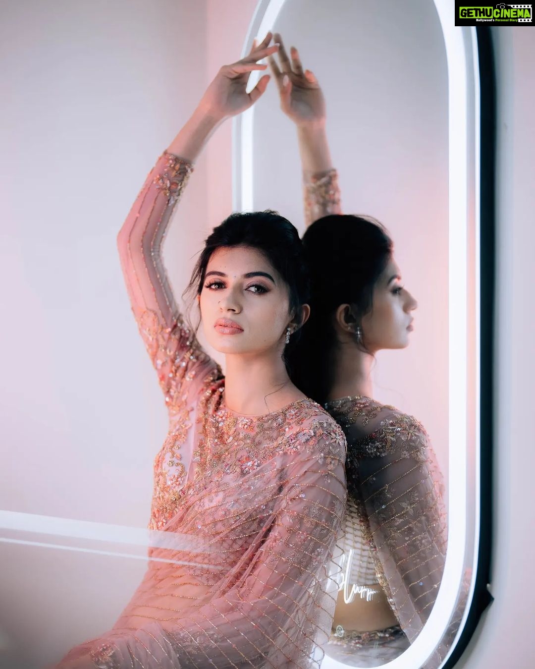Harija Instagram - Let the GloW in Your Heart Reflect in ur Soul 🌸 Mua - @makeoverbybrindha u know wat i want Saree -@stitchhousesalem loved this beautiful saree (Redcarpet worthy) Pc - @weddingtales_prabu thank u #saree #sarees #sareelove #designersarees #sareeblouse #designersaree #silksaree #sareelovers #sareesusa #sareefashion #designersareeskolkata #designersareesusa #designersareesdelhi #sareeblousedesigns #sareelover #sareesoverseas #sareescanada #indiansaree #sareeindia #sareedraping #silksarees #sareesbanglore #sareeschenni #bridalsarees #desingersareemumbai #sareesofinstagram #sareeswag #sareespanjab