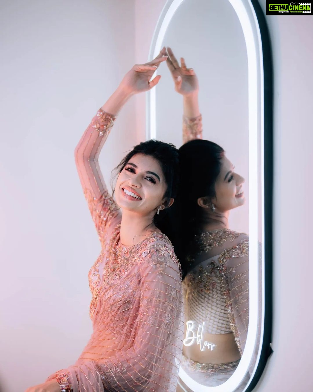 Harija Instagram - Let the GloW in Your Heart Reflect in ur Soul 🌸 Mua - @makeoverbybrindha u know wat i want Saree -@stitchhousesalem loved this beautiful saree (Redcarpet worthy) Pc - @weddingtales_prabu thank u #saree #sarees #sareelove #designersarees #sareeblouse #designersaree #silksaree #sareelovers #sareesusa #sareefashion #designersareeskolkata #designersareesusa #designersareesdelhi #sareeblousedesigns #sareelover #sareesoverseas #sareescanada #indiansaree #sareeindia #sareedraping #silksarees #sareesbanglore #sareeschenni #bridalsarees #desingersareemumbai #sareesofinstagram #sareeswag #sareespanjab
