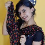 Harija Instagram - One of ma favourite combos... Black and Red floral saree Pc - @amar_theinfinity_e 😘 #black #red #harija