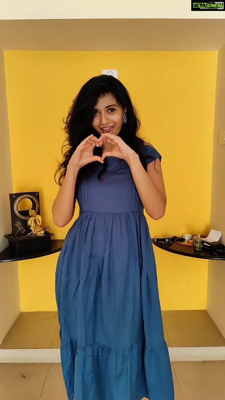 Harija - 213.9K Likes - I dedicate this to @amar_theinfinity_e u always make me feel ... Men are not always the same ..... Yes u are different and make me feel different 😘...
Costume - @momzcradle love this frock❤️
It's a feeding dress... Check it out👍