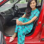 Harija Instagram - ❤️ Costume - @mom_maternity_dresses very nice dress.... Guys u get maternity wears here... Which is very comfortable and easy to feed the baby when your goin out❣️ Check out their collections #maternitygown #smile #blue
