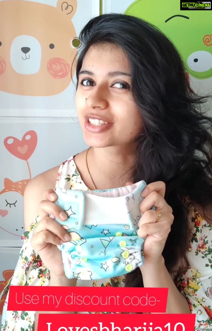 Harija Instagram - Discount Code - lovesbharija10 @superbottoms I am always on the lookout for organic options. I'm extremely pleased with the fact that SuperBottoms Cloth diapers are organic, washable and reusable. The dry feel pads are such a relief because the wet feeling is what babies find uncomfortable and usually that's one of the primary reasons why they cry as well. #superbottoms #diaper #clothdiapers #clothdiaper #langot #harija #harijaofficial