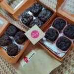 Harija Instagram - No sugar.. No maida😍🥳🥳 When I'm constantly in a hunt for healthy options @thepopeye13 just popped up with healthy baking items❤️... This filled my heart and stomach with love... If u guys r looking for healthy alternatives ..esply tasty baking items.. u gotta check them out Almond flour chocolate cake - loved it Cup cakes with sweet potato frosting - much needed dip with the 🧁 Double chocolate brownie - the best Apple carrot muffin - eeeeee❤️ And the highlight was the cookies - almond cookies Thank u @thepopeye13 for filling my stomach with these healthy options... My cravings r fullfilled #bake #cake #yummy #healthyfood #healthylifestyle