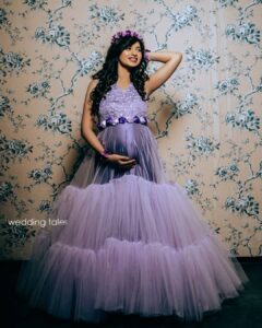 Harija Instagram - I love my baby bump... Every single day I'm grateful for you💟
Designing and styling 
@shyn_fascino ,Who else can make me feel this way with her outfits other than Shiny. She knows exactly what I want. 
@fascinodresses_by_shyn

MUA @shiny_mua ❤️
Pics @weddingtales_prabu 

#bump #bumpshoot #lavender #harija #dresslove #makeup #babyshoot #pregnancydiaries #love #makeover #cloudnine