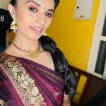 Harija Instagram - Traditional mode on 😍 samathu ponnu @amar_theinfinity_e see I’m pavam @niresh._ thank u for the pic da #adshoot #harija