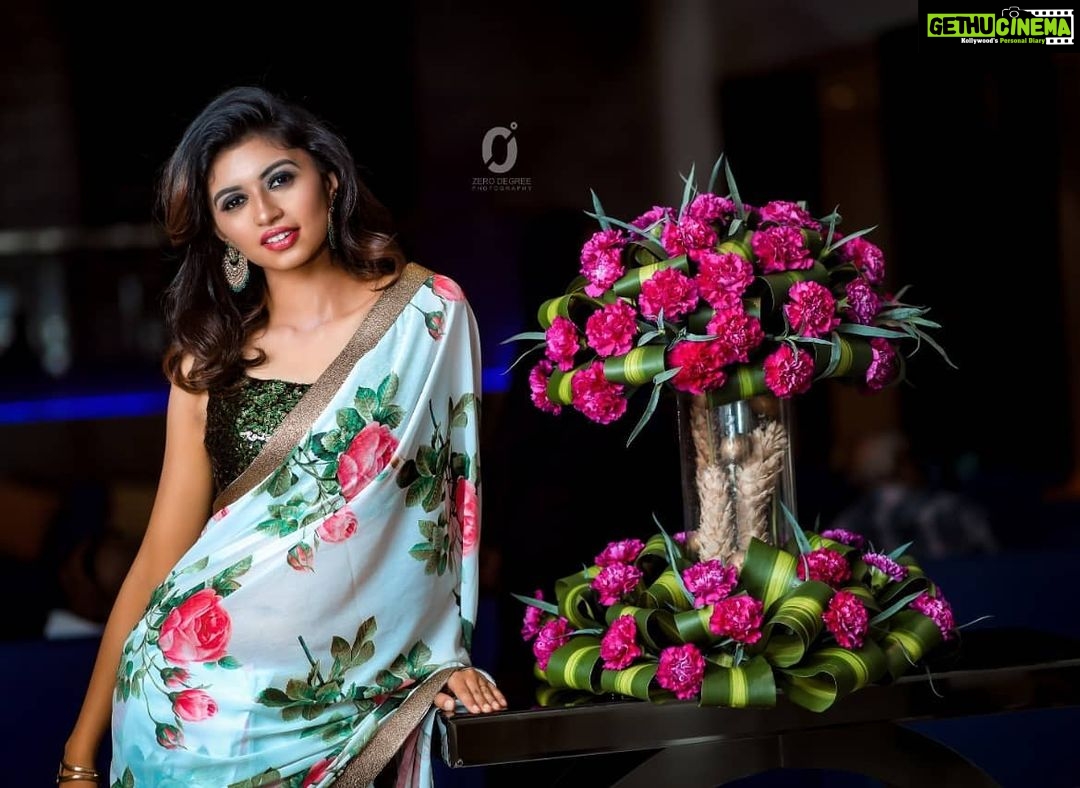 Harija Instagram - Whereever life plants u ... Bloom with grace🌸 Costume - @shyn_fascino ❤️ love#instagood#me#harija #tbt #photooftheday #instamood #iphonesia #tweegram #picoftheday #igers #girl #beautiful #instadaily #summer #instagramhub #iphoneonly #follow #igdaily #bestoftheday #happy #picstitch #tagblender #jj #sky #nofilter #fashion #followme #fun #subtle