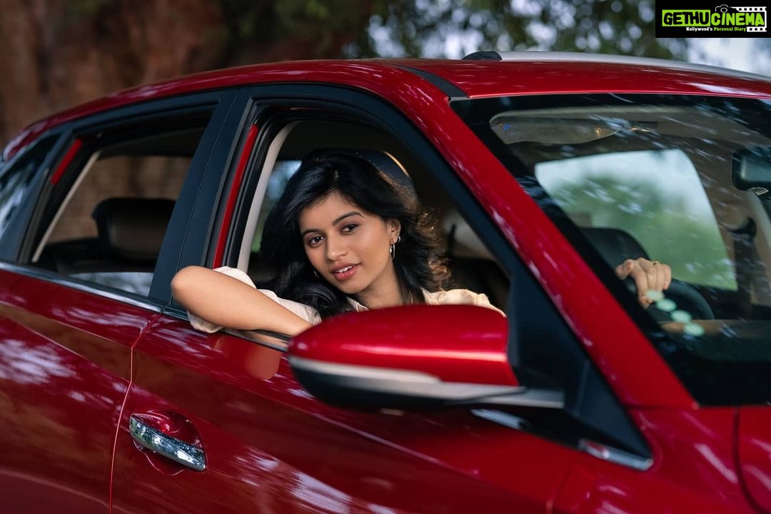 Harija Instagram - When spectacular looks meet sophisticated style and dynamic performance, you get the all- new i20, #Bornmagnetic. Enjoy this irresistible package of technology, convienence and comfort. It's hard to escape the attraction when you're born magnetic. #Allnewi20 #Hyundai. Link in bio to know more @hyundaiindia