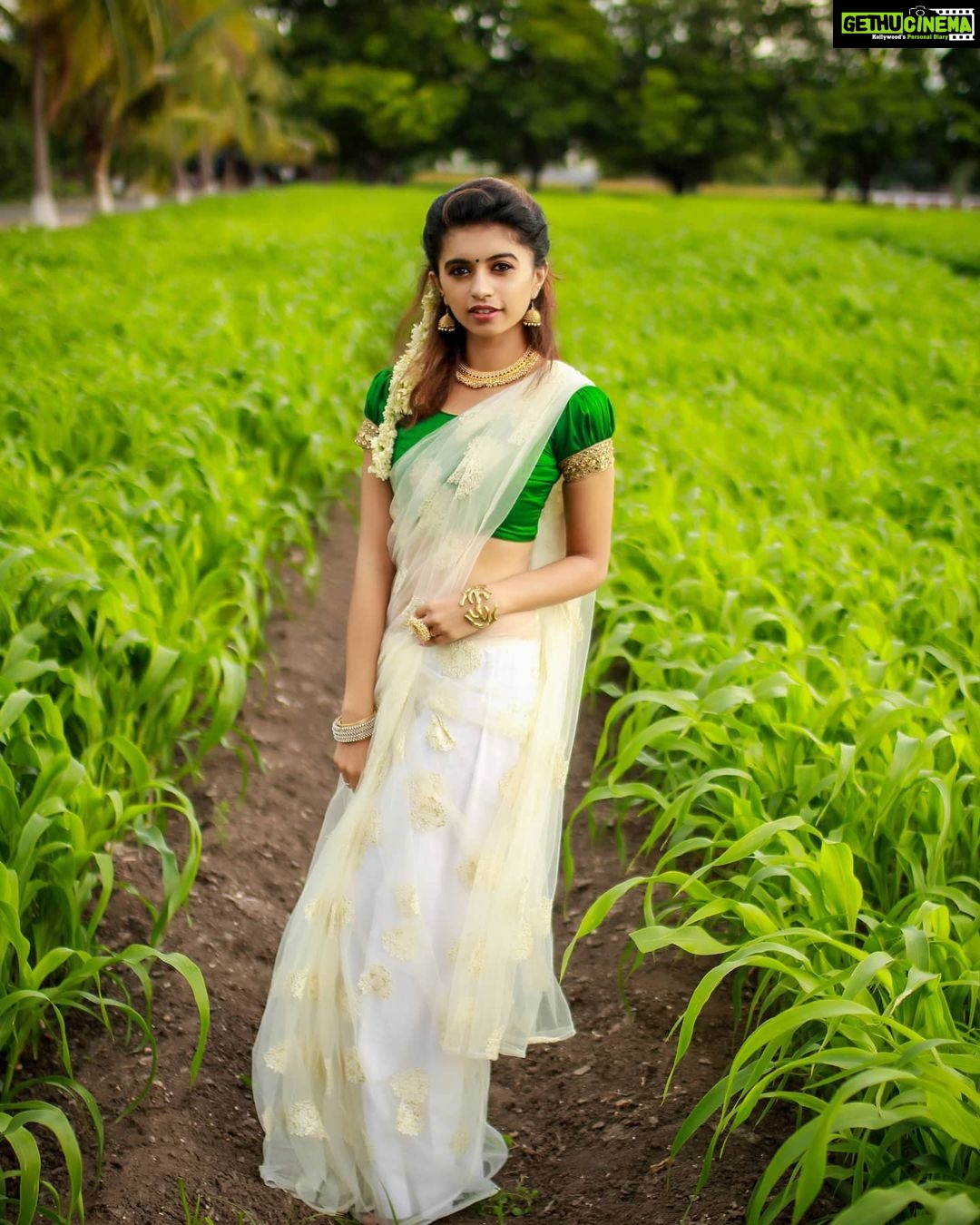 Harija - 76.6K Likes - Field of love💚