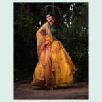 Harija Instagram - Unthan kann jaadai vilunthathil nenjam Nenjam tharikkittu thalumbudhu nenjam Enthan noolaadai paranthathil konjam Konjam thirai mugam paarthathu konjam... Kannalane❤️ Costume - my favourite @fascinodresses_by_shinyanto @shyn_fascino Mua - @makeoverbybrindha