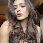 Hebah Patel Instagram - Acha pani! Acha makeup= No filter! 💥💥