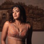 Hebah Patel Instagram – Happy on the inside! 👗: @officialanahita @vaishaliagarwal_
💎 : @chhaganlal.jewellers 
💄: @emraanartistry
📸 : @deepaksurya.fotografia Hyderabad