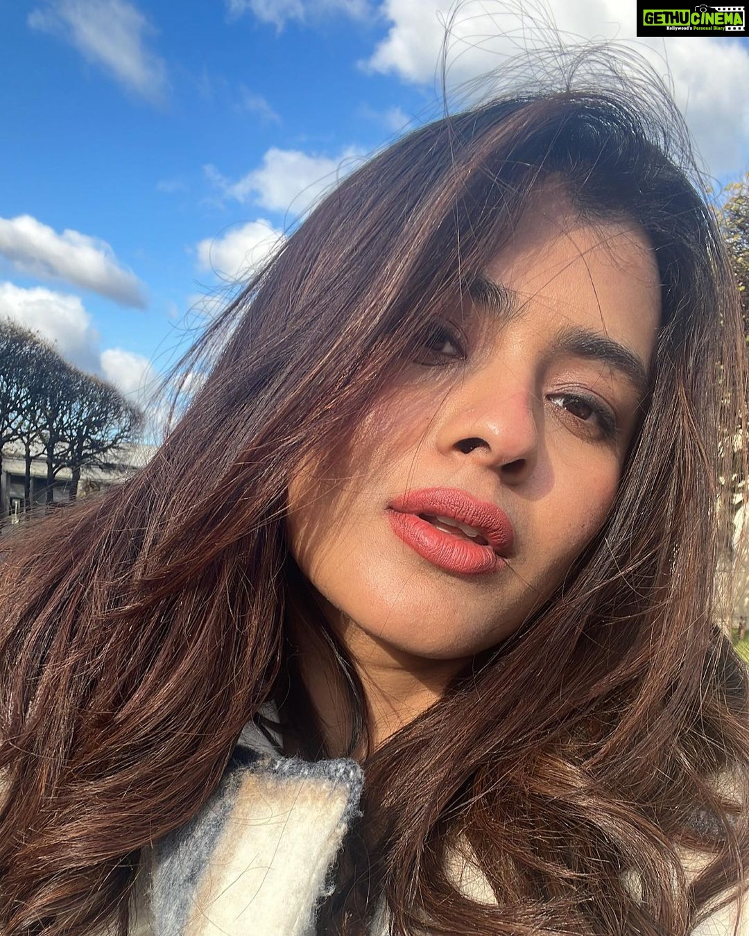 Hebah Patel Instagram - Pocketful of ☀️ Hala Stulecia we Wrocławiu
