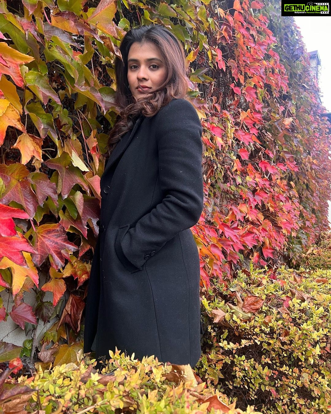 Hebah Patel Instagram - Sex Education inspo! 😻