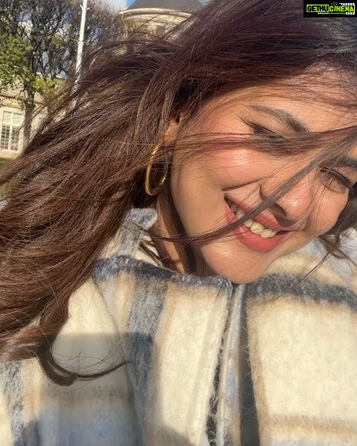 Hebah Patel Instagram - Pocketful of ☀️ Hala Stulecia we Wrocławiu