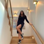 Hebah Patel Instagram - Leg day! 🍗
