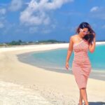 Hina Khan Instagram - Kinda missing beaches 🏝️ #throwbacktuesday
