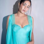 Hina Khan Instagram - She’s soul sexy, she shines different..