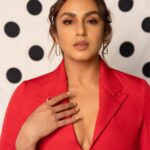 Huma Qureshi Instagram - Some more Monica vibes coming your way … Styled by : @sanamratansi Assisted by : @nirikshapoojary_ @keyurisangoi Outfit : @woolboxofficial Earring : @avior.jewels Footwear : @thecaistore Nails : @itssoezi Hair @rakshandairanimakeupandhair Makeup @ajayvrao721 Photographer : @devsphotographyofficial
