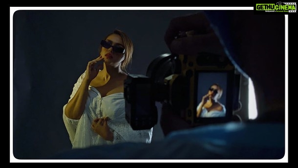 Huma Qureshi Instagram - Monica O My Darling drops today … 12:30 am IST #cannotwait Sending love to this amazing cast & crew. You guys are pure love ❤️ @netflix_in #Tudum Photo credit apart from direction credit @vasanbala ;-) @rajkummar_rao @radhikaofficial @sukantgoel @sikandarkher #BagavathiPerumal @zaynmarie @akansharanjankapoor @MatchboxShots #YogeshChandekar @sanjayroutraymatchbox @saritagpatil @dikssharoutray @achintstagram @vidhi_mystery @swapsagram @eshtylist @mansidhruvmehta @zubyjohal @shiprasinghacharya @shivam_vichare @pratikmr @vishal_bajaj_1603 @kavyadesaii @ganja_yogi @atanumukherjee @sonymusicindia … and many more ..
