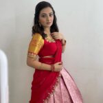 Isha Chawla Instagram – Just an appreciation post for the beautiful costumes by this beautiful girl @prathyushareddy_official ♥️
.
.
.
#halfsaree #eshachawla #love #red #pyaar #ugadi #ugadispecial