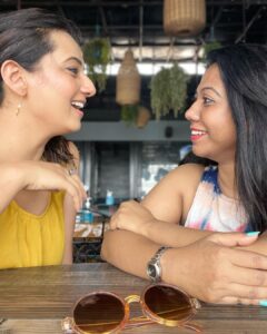 Isha Chawla Instagram - Just a Casual weekday after noon with @ikeda.kayokai ♥️
.
.
.
#dosti #dostiyari #eshachawla #fromwhereweleft #gratitude #eternalbonds #nofilters #nofilter