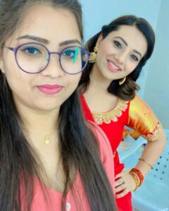 Isha Chawla Instagram - Just an appreciation post for the beautiful costumes by this beautiful girl @prathyushareddy_official ♥️
.
.
.
#halfsaree #eshachawla #love #red #pyaar #ugadi #ugadispecial