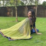 Isha Chawla Instagram - Happy Sankranti Happy Pongal . . . #sankranti #eshachawla #teluguactress #pongal #festival #traditional #love #gratitude #halfsaree #indebtedtotheuniverse