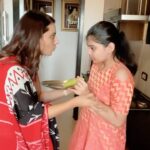 Isha Chawla Instagram - We just had to do this one 😂 . . . . #eshachawla #kyabanega #pohebanenge #pohe #mani #comedy #mahi #comedyreels #eshachawlareels #trending