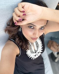 Isha Chawla Instagram - Looking at the upside 🖤 . . . #eshacahwla #tollywood #teluguactress #lonavala #love #black #mausam #weather #winters #gameoftones #darktones #clouds #bythepool #poolside #vacation #holiday #family