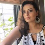 Isha Chawla Instagram - Cause the new week holds new promises ….🖤 . . . . #eshachawla #monday #love #white #happiness #smile #gratitude