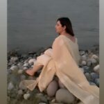 Isha Chawla Instagram - Mera Dil ♥️ . . #yamuna #himachal #yamunaghat #sundar #nature #calm #peace #love #eshachawla #tollywood #telugureels #tollywoodactress #gratitude #river #flowingwater #paontasahib