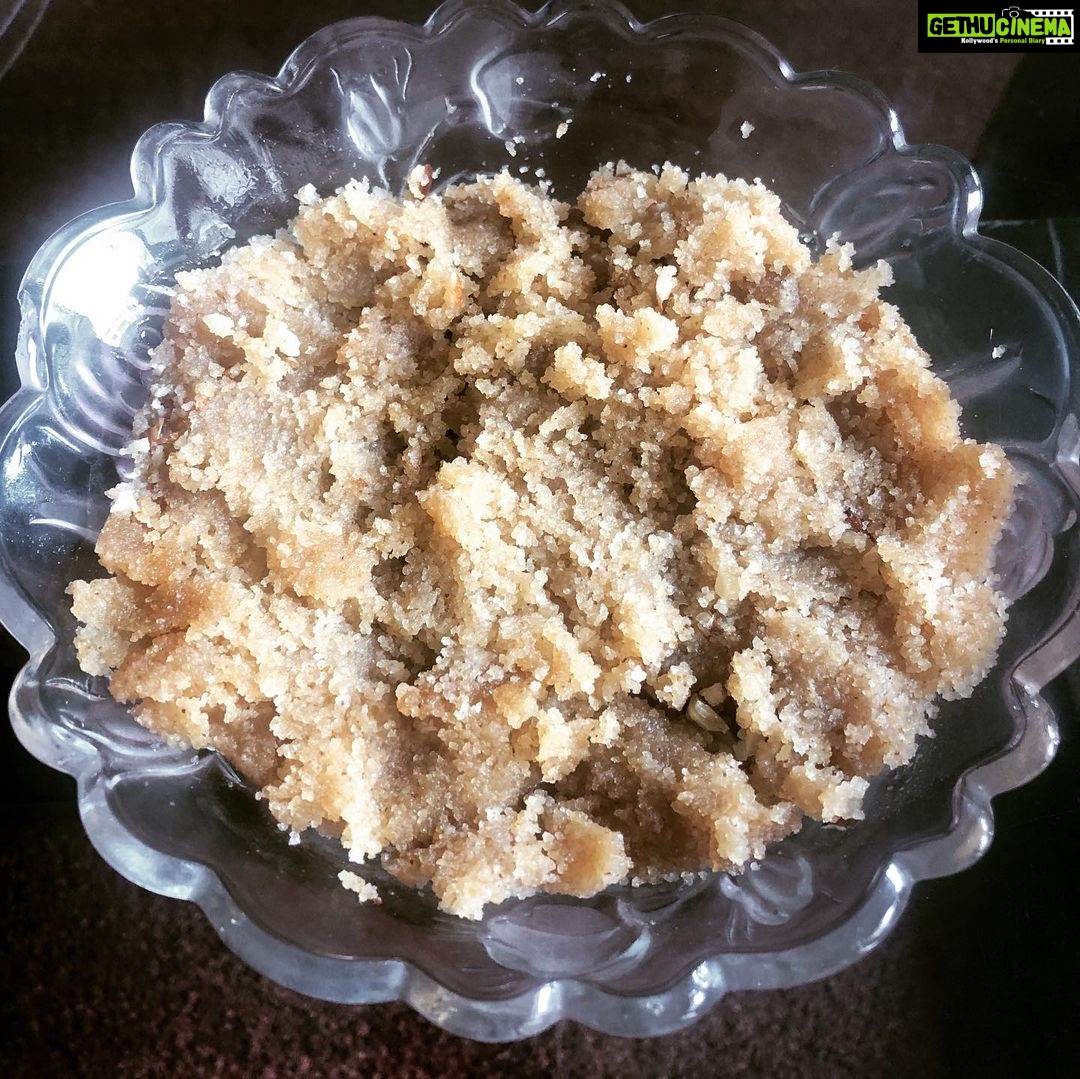 Isha Chawla Instagram - Happy Anniversary Papa …. ❤️ Dad was really fond of Halwa … and on every occasion I was summoned to make it . Just before he could take a bite I’d say …. AAJ UTNA ACHA NAHIN BANA HAI Dad would eat a spoonful and say … AAJ TO KUCH ZYADA HI ACHHA BANA HAI YAAR, THODA SA AUR DEDE … I hope Halwa aaj bhi achha bana hai . ❤️ . . . . #halwa #papa #eshachawla #mithai #happiness #memories