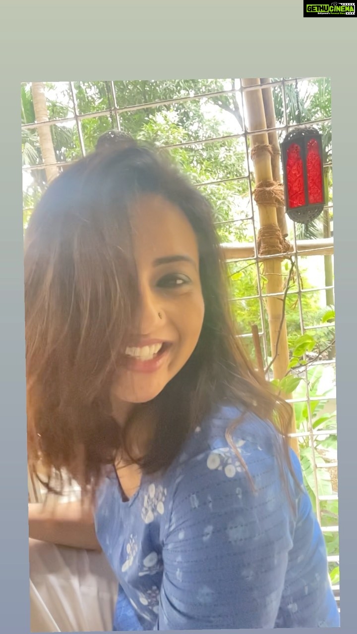 Isha Chawla Instagram - For those who were zoomin in to see the nose pin 🙈🤗 . . . #reels #eshachawla #nosepin #kishorekumar #newreel #tollywood #koka #indie #love
