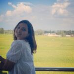 Isha Chawla Instagram - I’m obsessed with the background . . . . #love #green #sunday #vacation #vacations #vacationmode #himachal #haryali #eshachawla #tollywood #tollywoodhotactress #gratitude