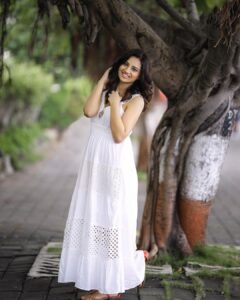 Isha Chawla Instagram - 🤍❤️🤍

📸- @karteeksivagouni 

.
.
.
#eshachawla #white #tollywood #teluguactress #photoshoot #mumbai