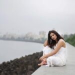 Isha Chawla Instagram - Stay calm till it’s your turn … Then be STORM 🌊 . 📸- @karteeksivagouni . . . #white #waves #bythesea #seaside #eshachawla #tollywood #tollywood #sea #storm #photoshoot #photoideas #gameoftones #bombay #mumbai #love #rainstorm #rains #bythebeach #bythebay #gratitude #shootday #calm #happiness