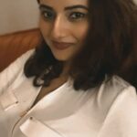 Isha Chawla Instagram - Cat mom 🖤 . . . #phoebe #love #cat #eshachawla #catmom #blessed #catlovers #gratitude